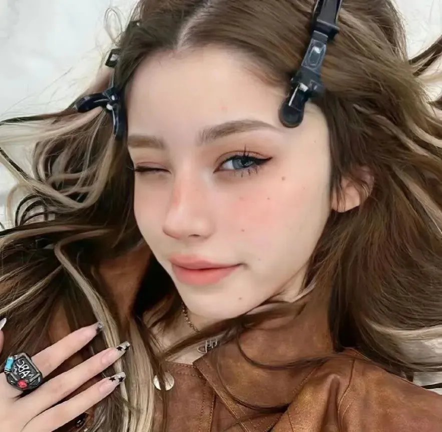 舞后芳邻